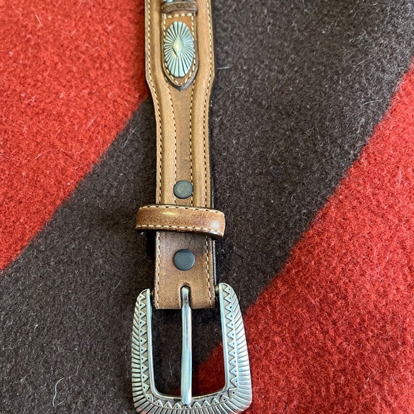 Western leather belt with bone beads. - Picture 2 of 8